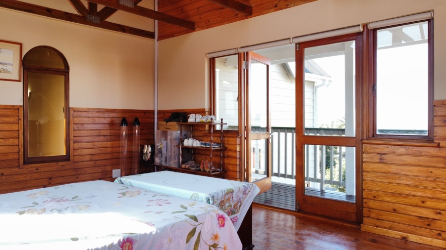 5 Bedroom Property for Sale in Hersham Western Cape